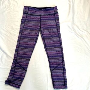 Lulu lemon cropped leggings size 6.